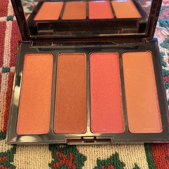 Estée Lauder Blush Palettes - Picture 4 of 5
